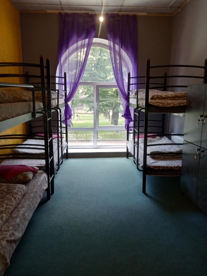 Travel Station Hostel Ivano-Frankivsk Ngoại thất bức ảnh