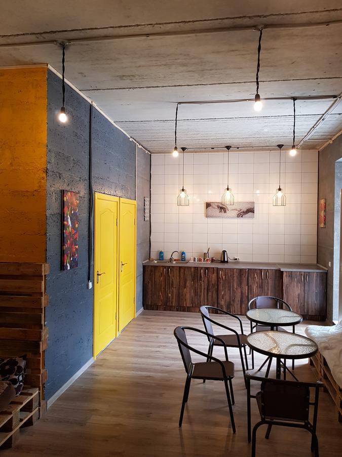 Travel Station Hostel Ivano-Frankivsk Ngoại thất bức ảnh