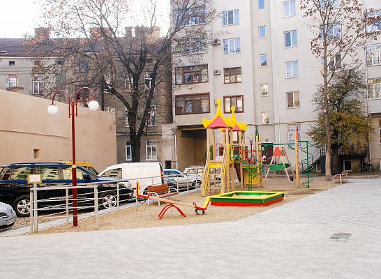 Travel Station Hostel Ivano-Frankivsk Ngoại thất bức ảnh