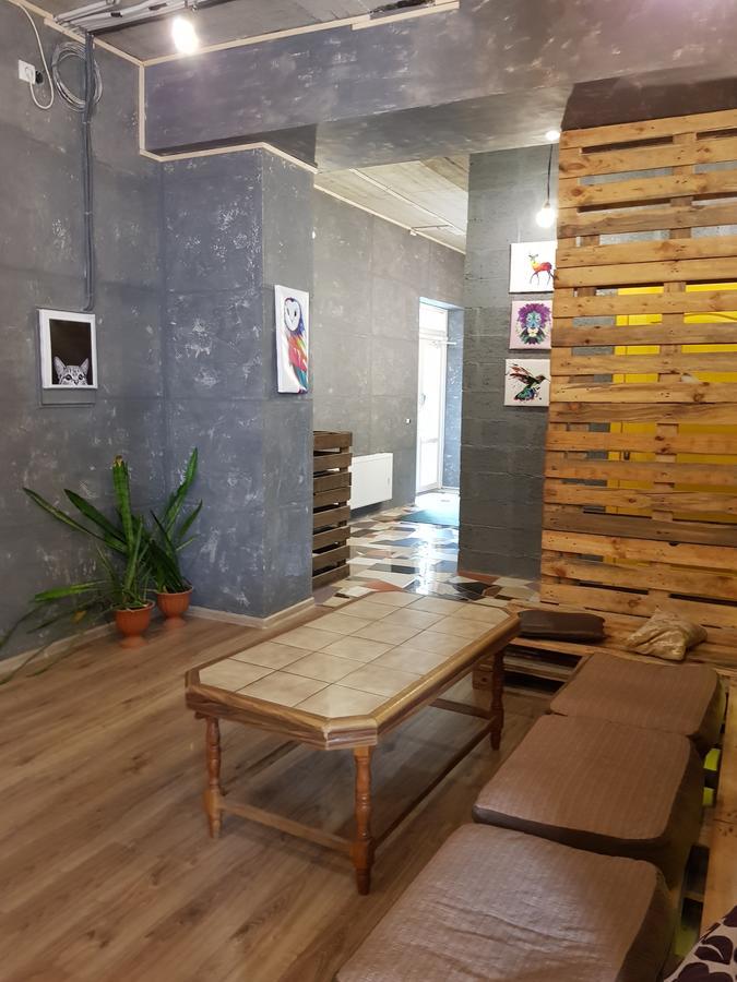 Travel Station Hostel Ivano-Frankivsk Ngoại thất bức ảnh